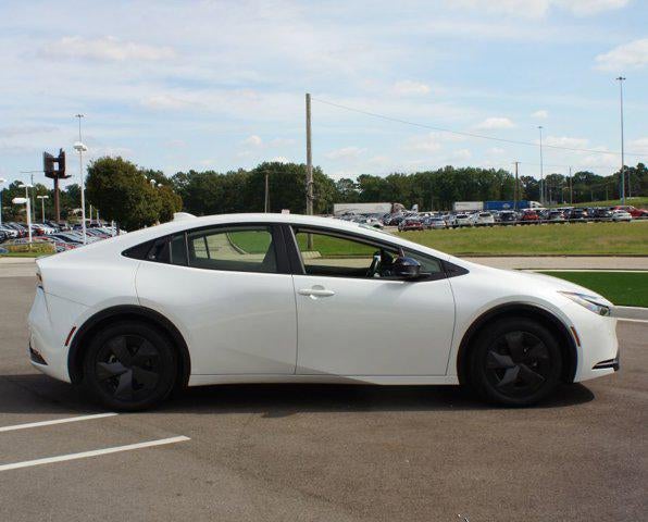 2023 Toyota Prius LE