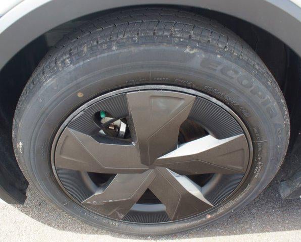 2023 Toyota Prius LE