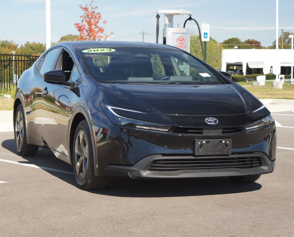 2024 Toyota Prius LE