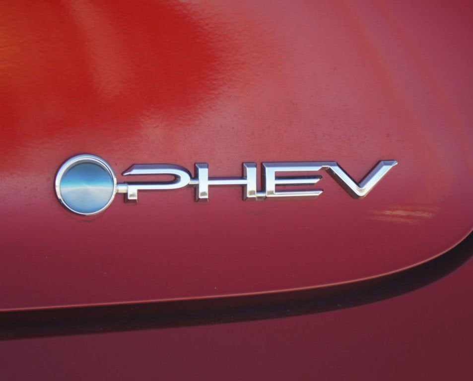 2025 Toyota Prius Plug-In Hybrid Base