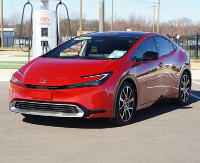 2025 Toyota Prius Plug-In Hybrid Base