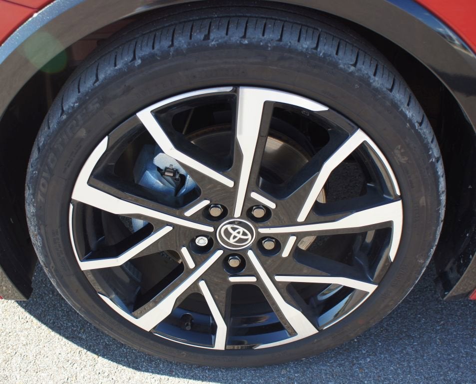 2025 Toyota Prius Plug-In Hybrid Base