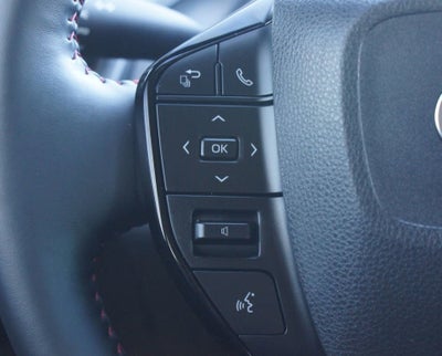 2025 Toyota Prius Plug-In Hybrid Base