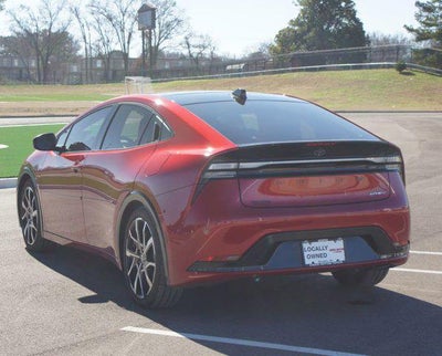 2025 Toyota Prius Plug-In Hybrid Base