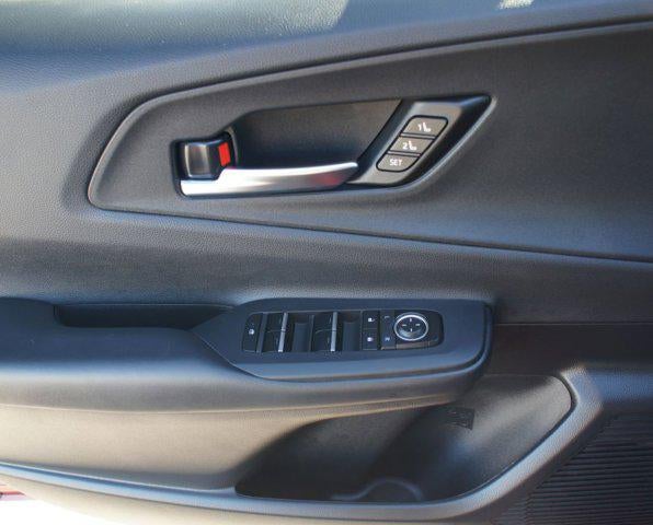 2025 Toyota Prius Plug-In Hybrid Base