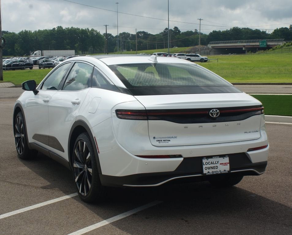 2025 Toyota Crown Platinum