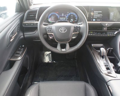 2025 Toyota Crown Platinum