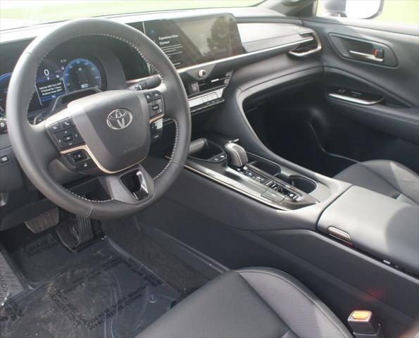 2025 Toyota Crown Platinum