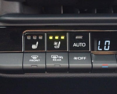 2025 Toyota Crown Platinum