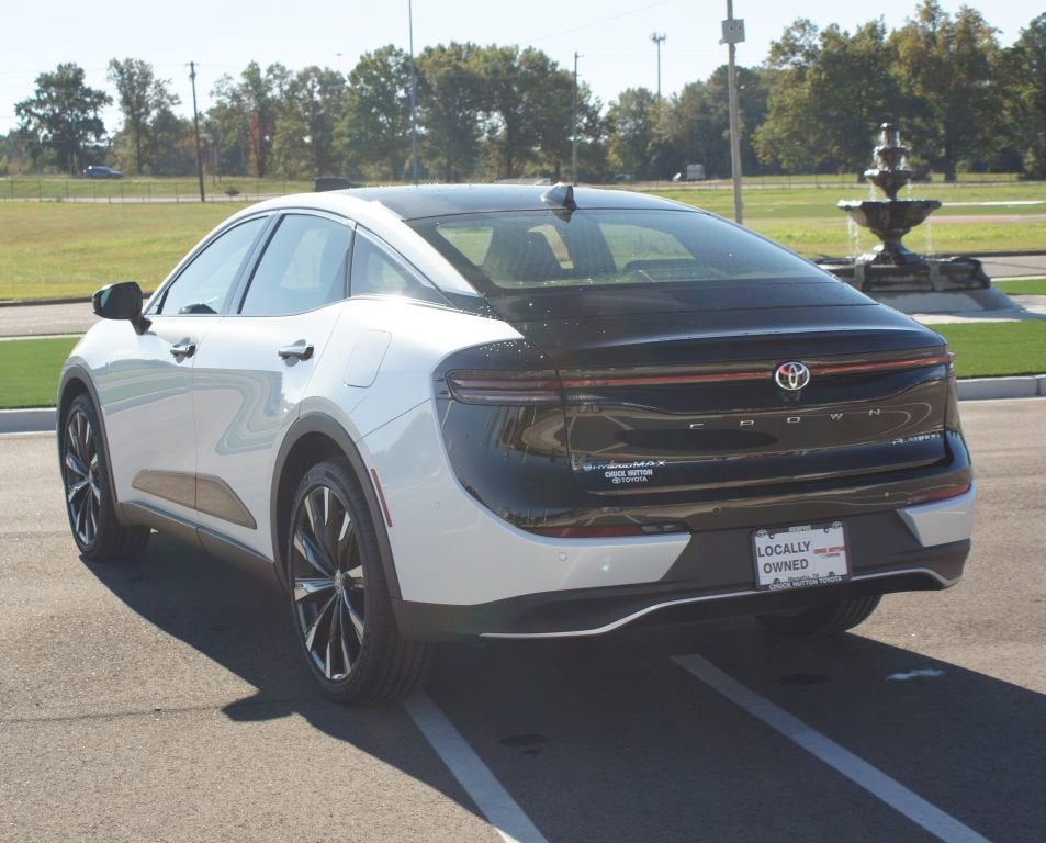 2025 Toyota Crown Platinum