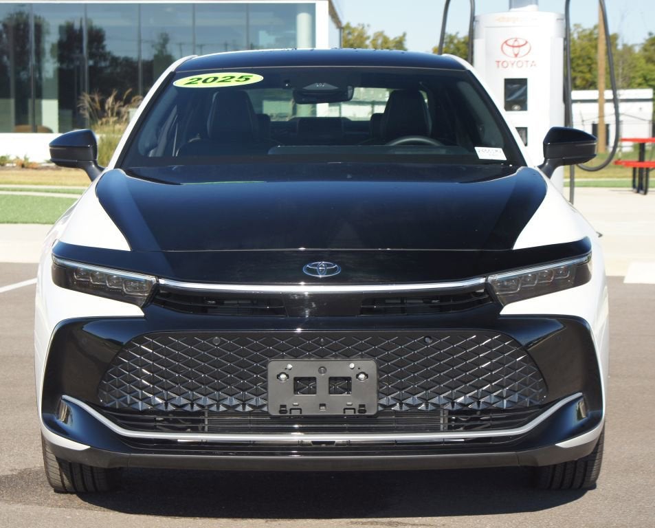 2025 Toyota Crown Platinum