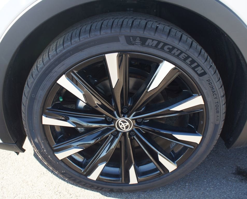 2025 Toyota Crown Platinum