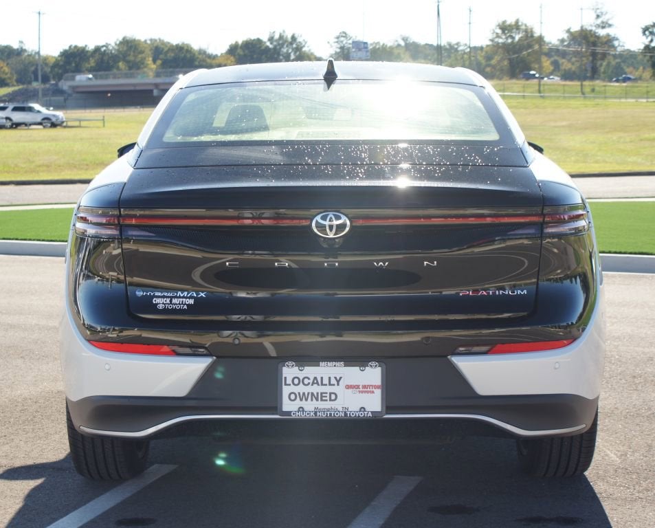 2025 Toyota Crown Platinum
