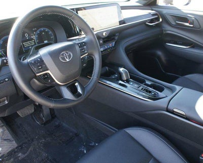 2025 Toyota Crown Platinum