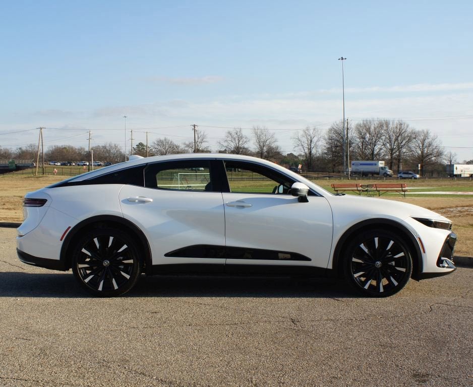 2024 Toyota Crown Platinum