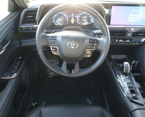 2024 Toyota Crown Platinum