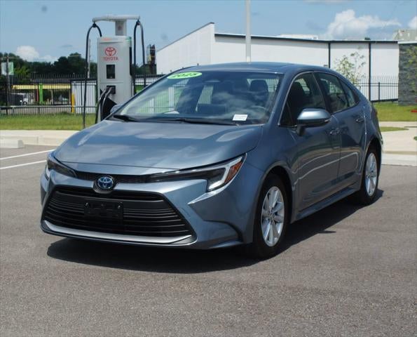 2025 Toyota Corolla Hybrid XLE