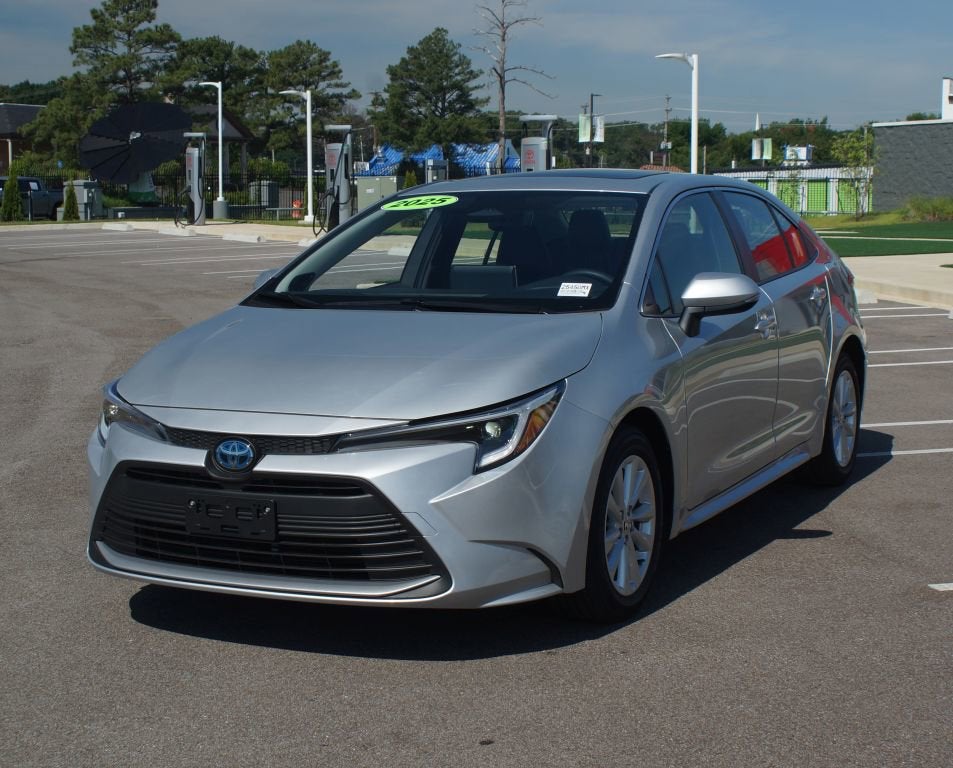 2025 Toyota Corolla Hybrid XLE