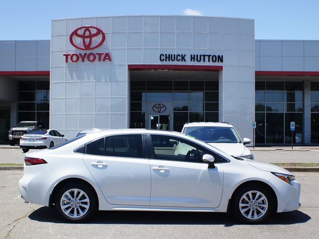 2026 Toyota Corolla XLE Hybrid CVT's photo