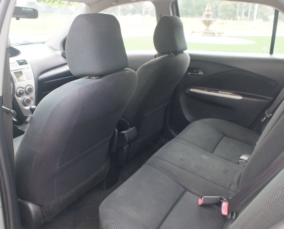 2010 Toyota Yaris Base