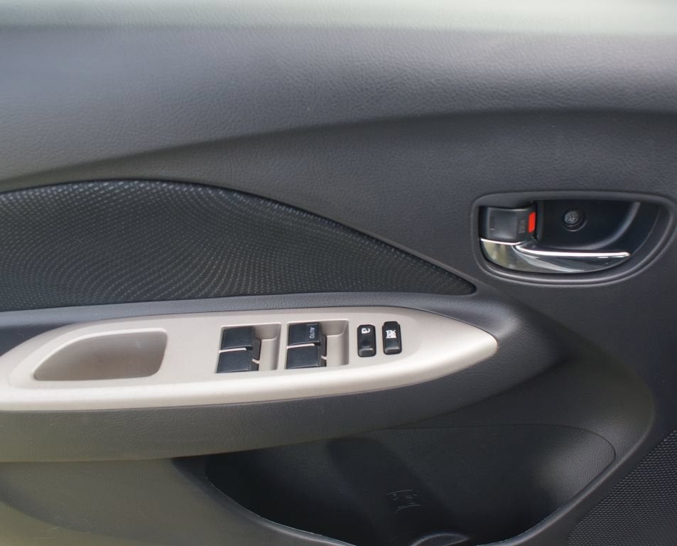 2010 Toyota Yaris Base