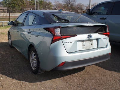 2019 Toyota Prius LE