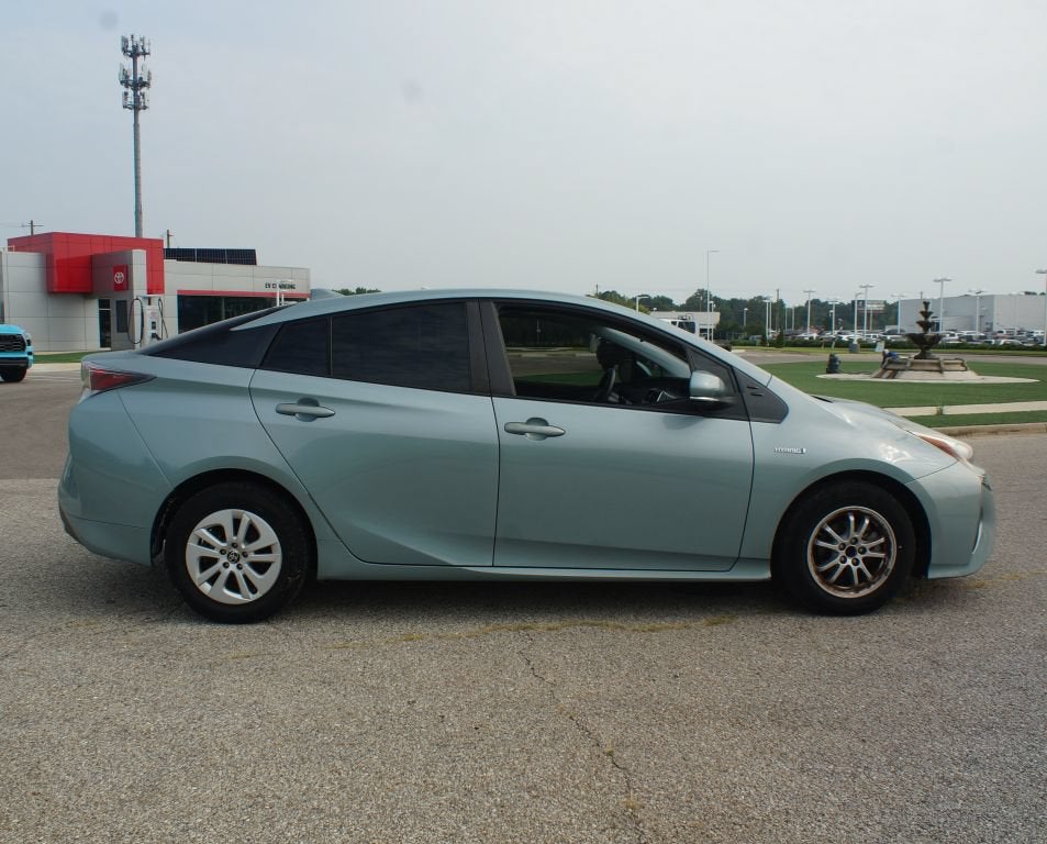 2016 Toyota Prius Two