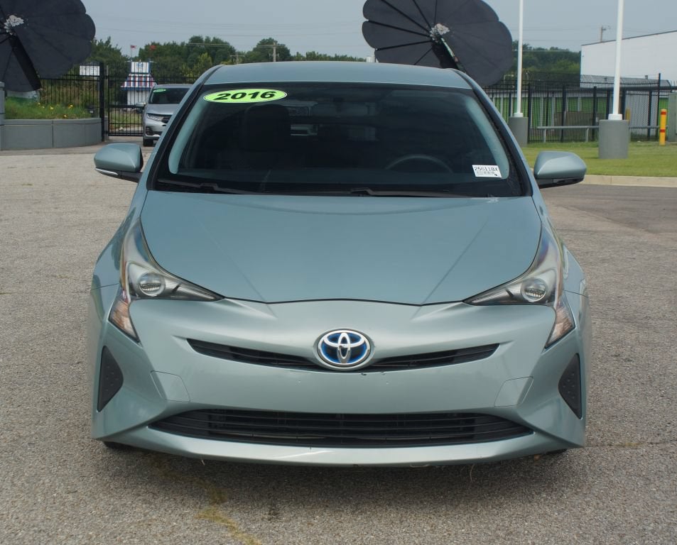 2016 Toyota Prius Two
