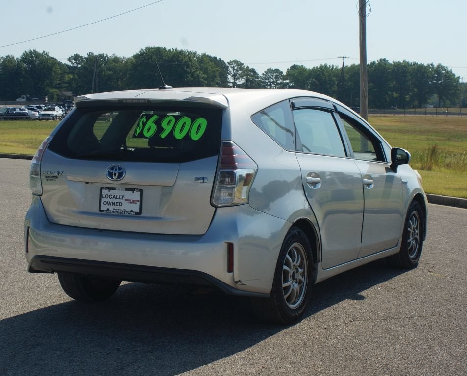 2015 Toyota Prius v Three