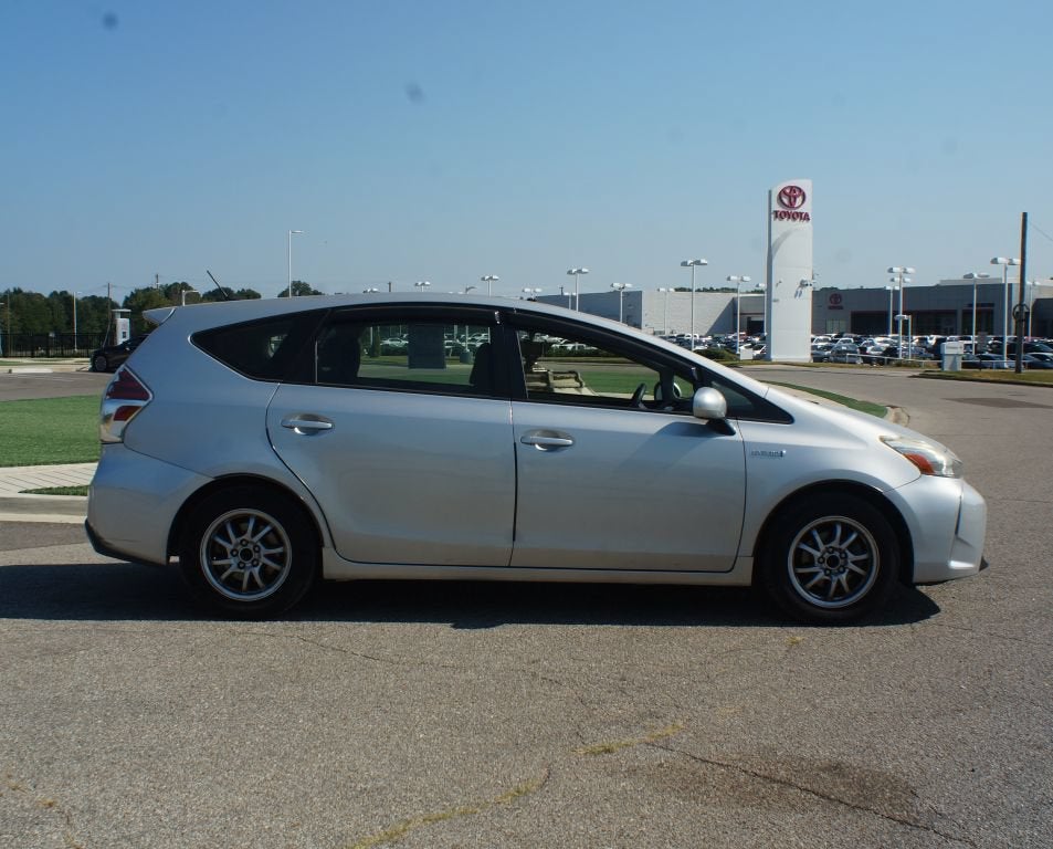 2015 Toyota Prius v Three