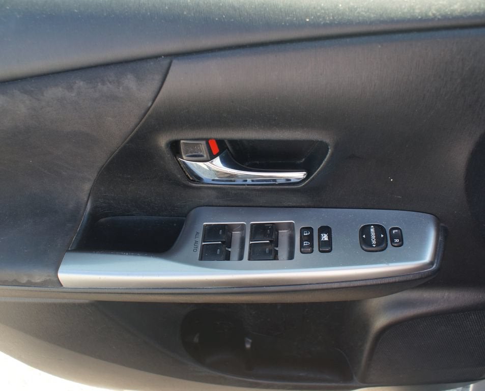 2015 Toyota Prius v Three