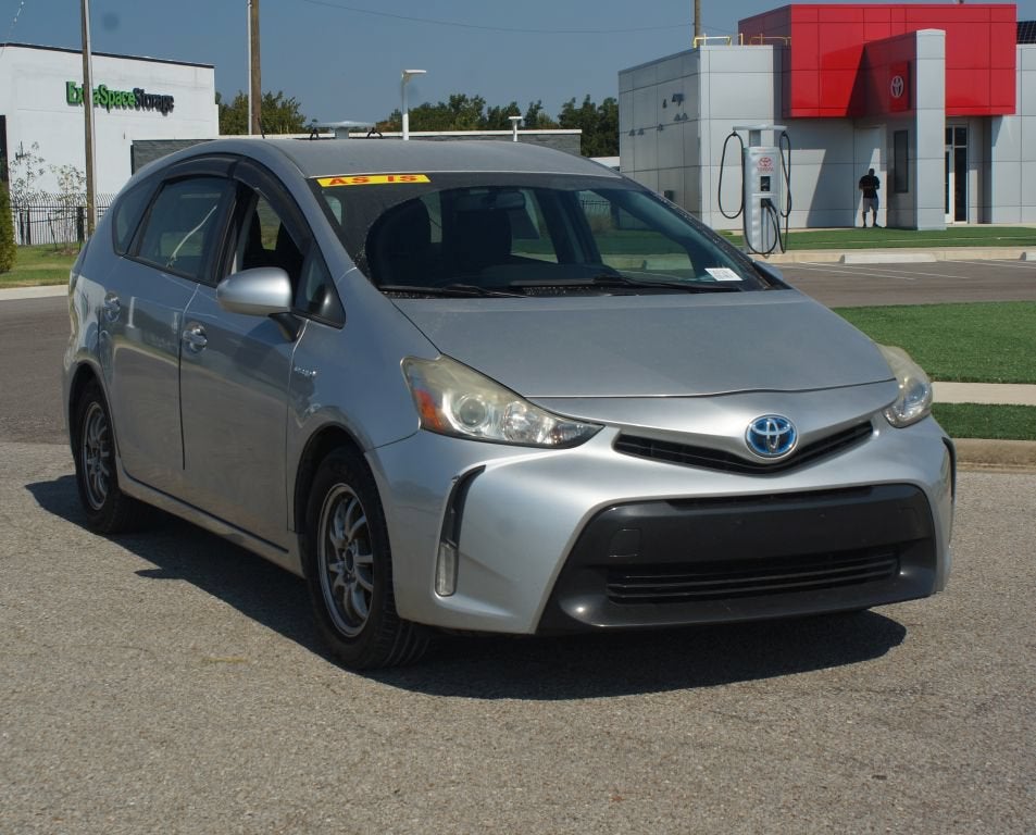 Used 2015 Toyota Prius v Three with VIN JTDZN3EU4FJ027078 for sale in Memphis, TN