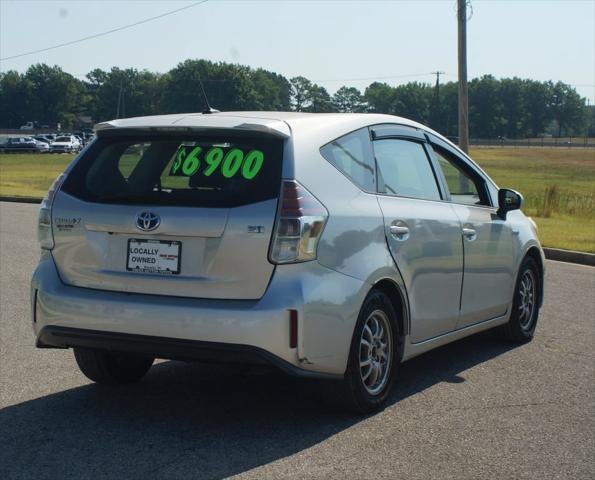 2015 Toyota Prius v Three