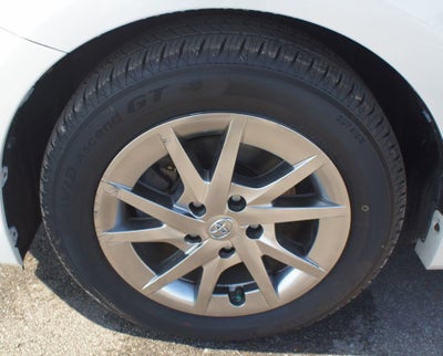 2015 Toyota Prius v Three