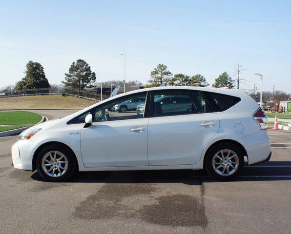 2015 Toyota Prius v Three