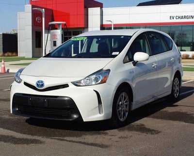 2015 Toyota Prius v Three