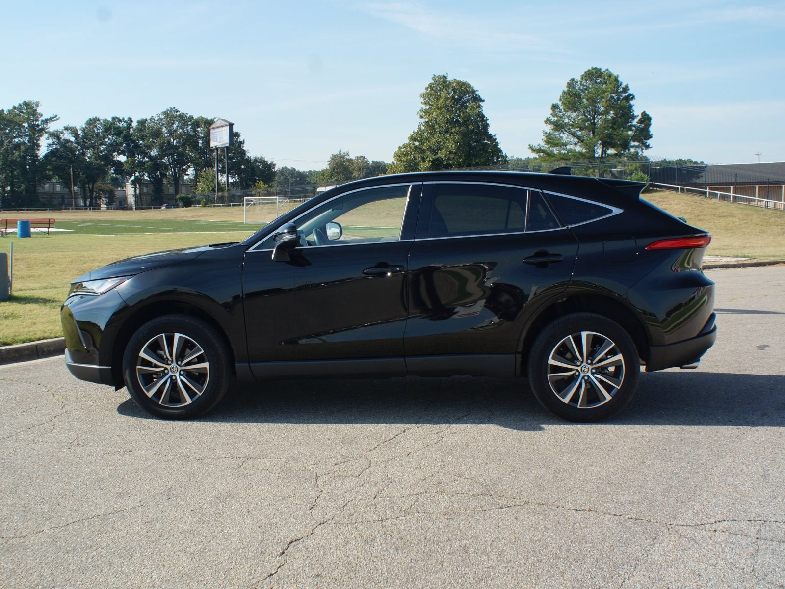 2023 Toyota Venza LE