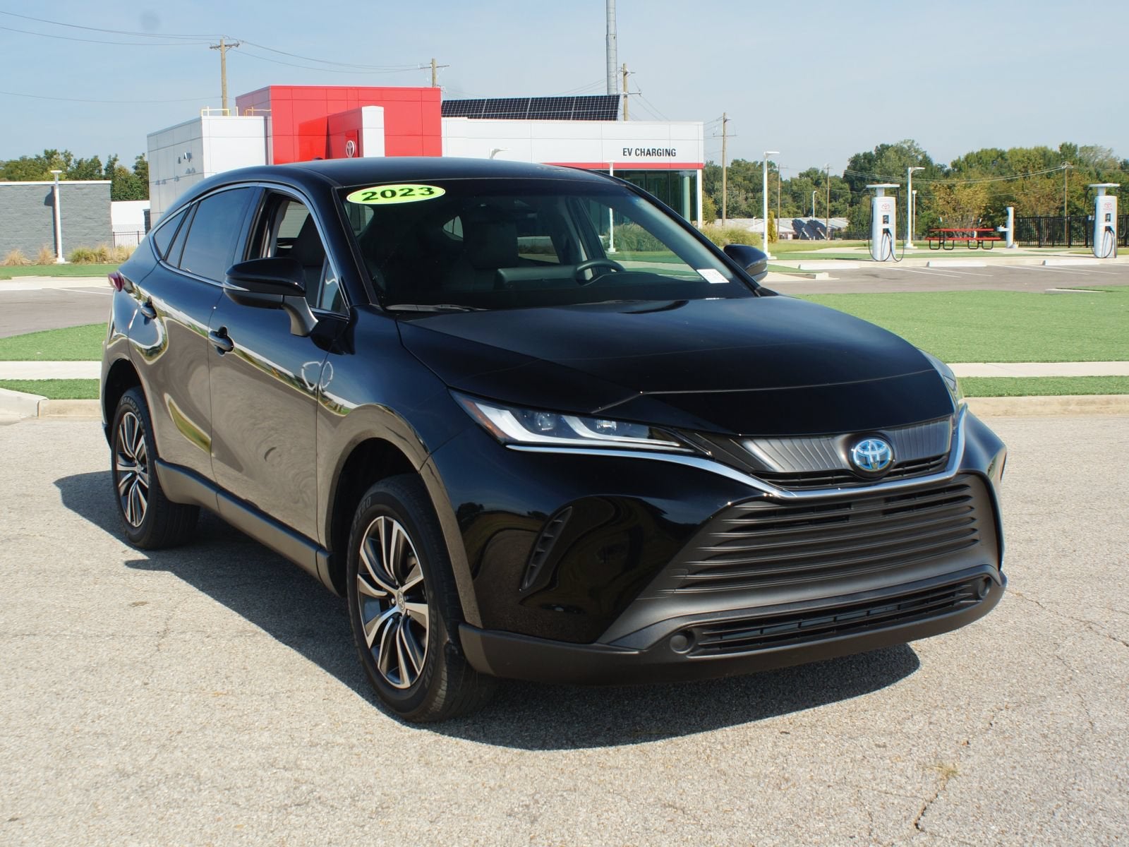 2023 Toyota Venza LE