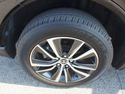 2023 Toyota Venza LE