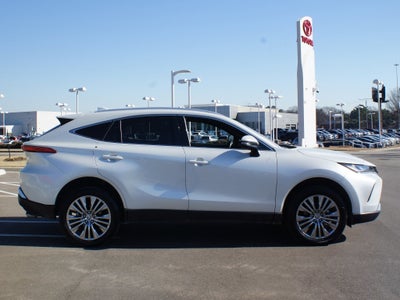 2023 Toyota Venza XLE