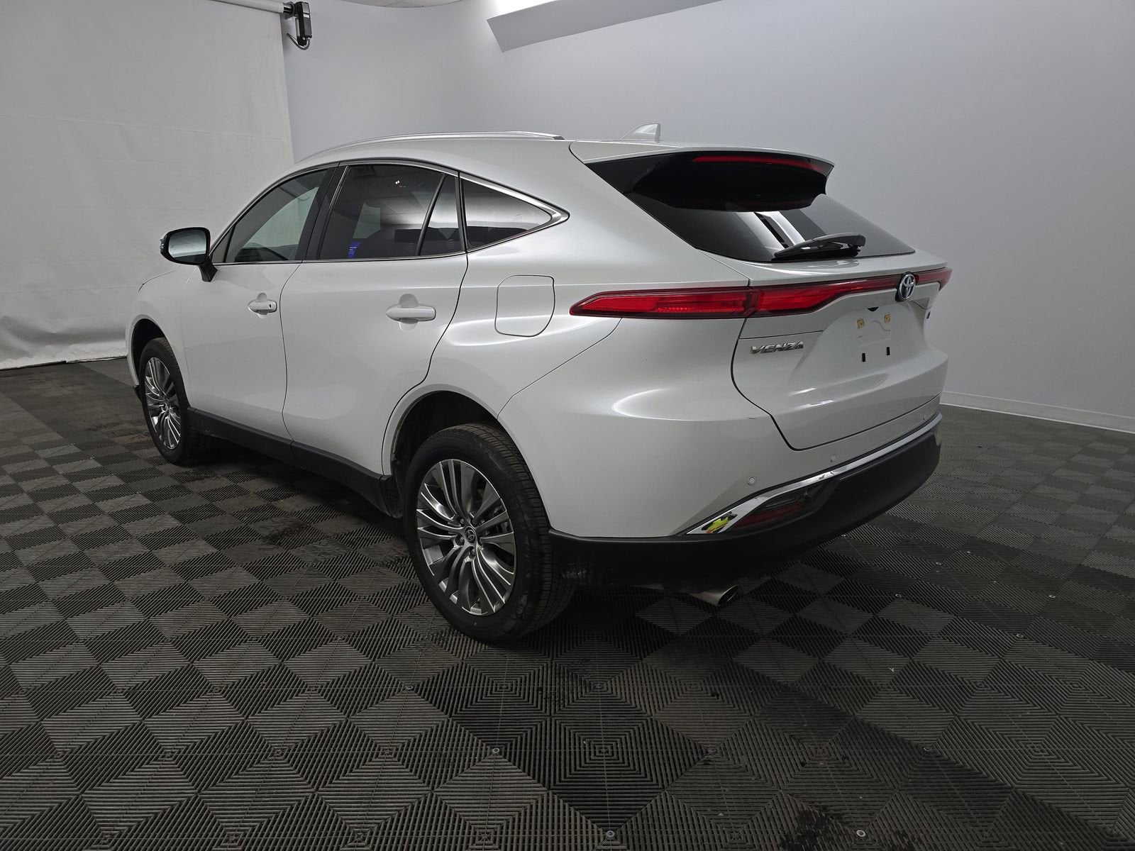 2023 Toyota Venza XLE