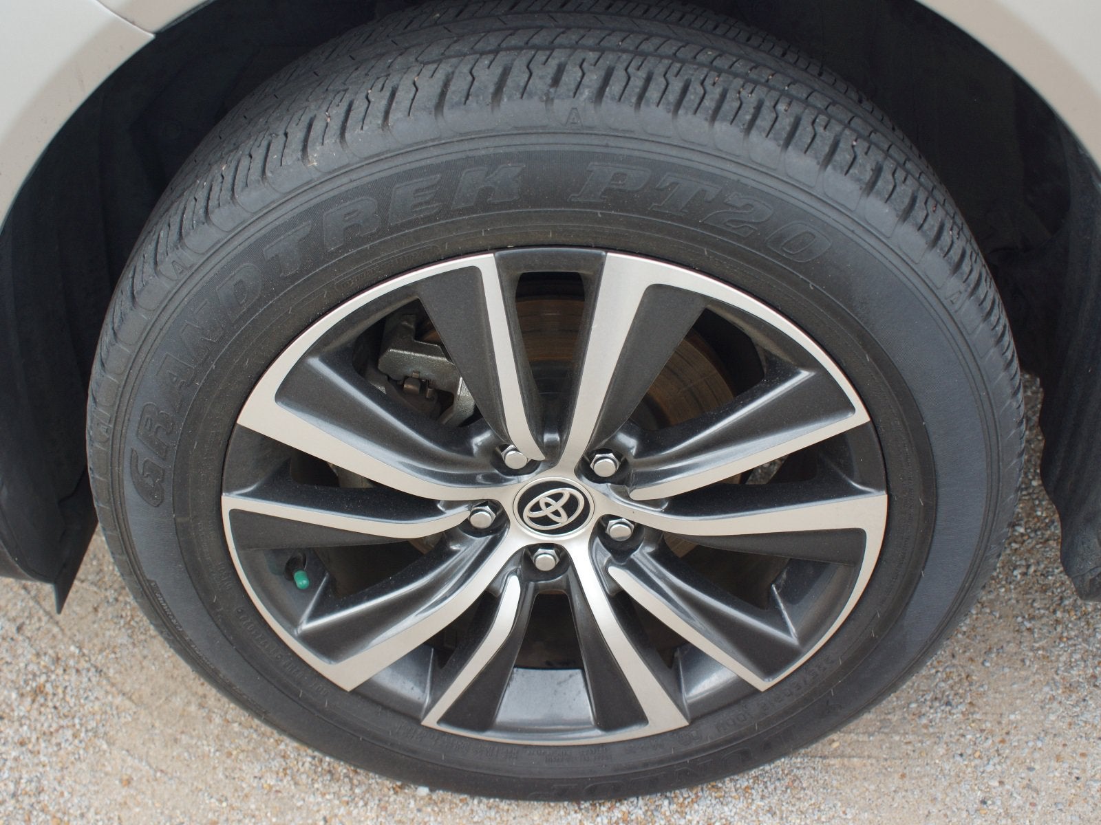 2022 Toyota Venza LE