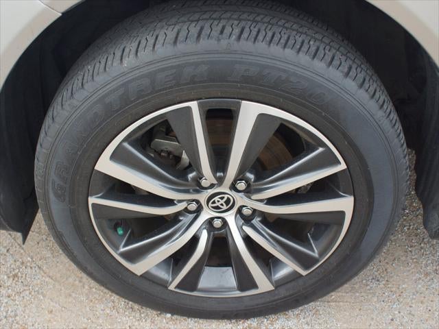 2022 Toyota Venza LE