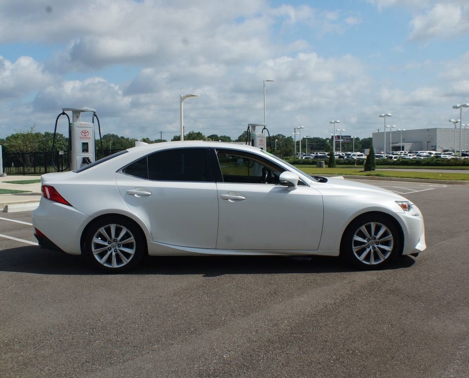 2016 Lexus IS 200t 