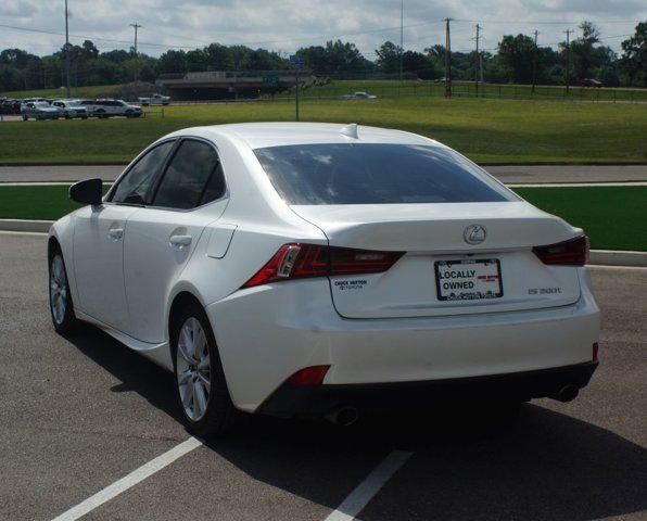 2016 Lexus IS 200t 