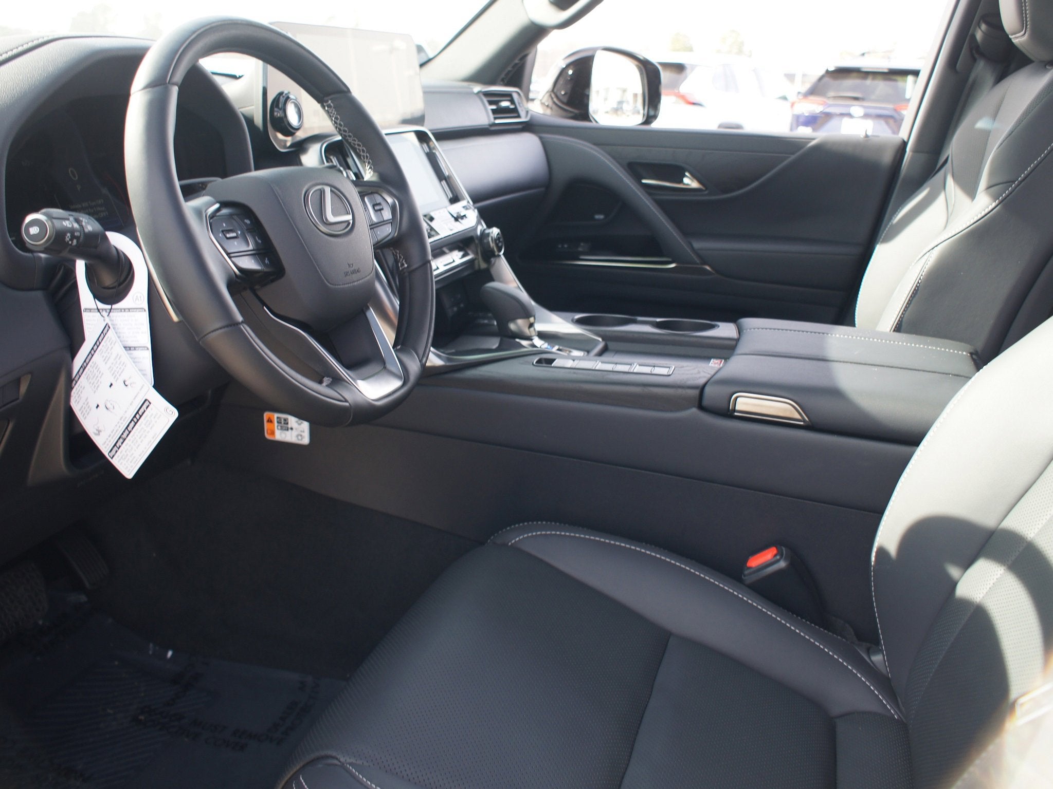 2025 Lexus LX LX 700h Luxury