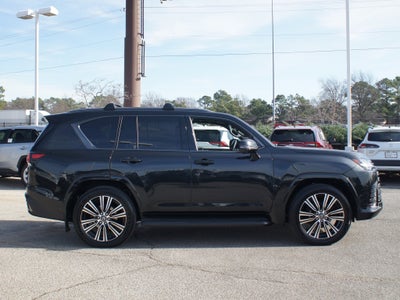 2025 Lexus LX LX 700h Luxury