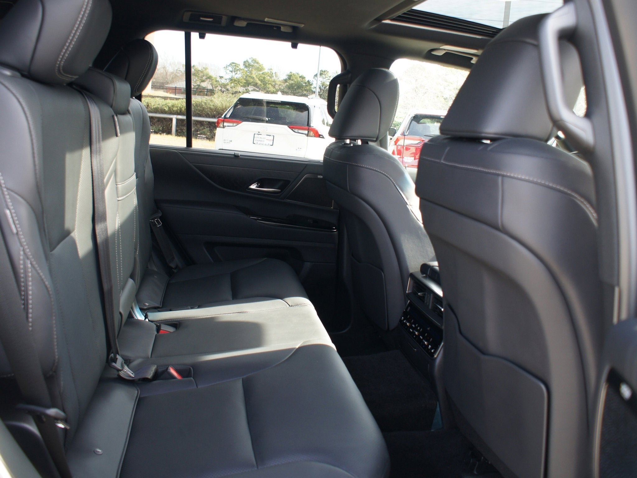 2025 Lexus LX LX 700h Luxury