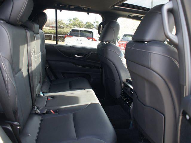 2025 Lexus LX LX 700h Luxury