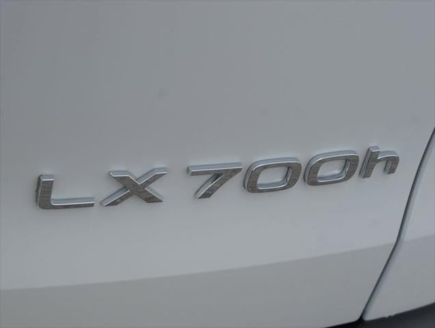 2026 Lexus LX LX 700h Luxury